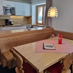 Lägenhet Gaestehaus Alpina