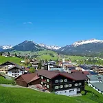 Lägenhet Gaestehaus Alpina *
