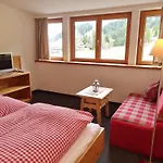 Daire Gaestehaus Alpina Riezlern