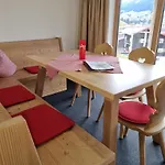Daire Gaestehaus Alpina *