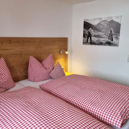 Gaestehaus Alpina * Riezlern