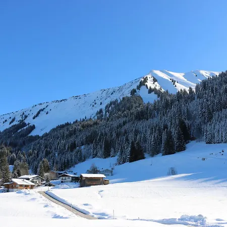 Gaestehaus Alpina Riezlern